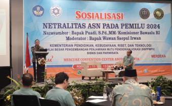 Anggota Bawaslu Puadi saat menyampaikan arahan kepada seluruh ASN dalam acara Kemendikbud di Jakarta, Kamis (11/1/2024)